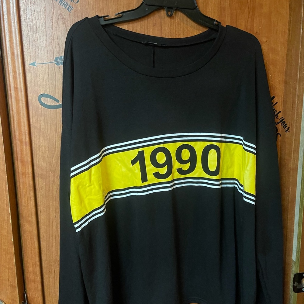 Long sleeve women’s top